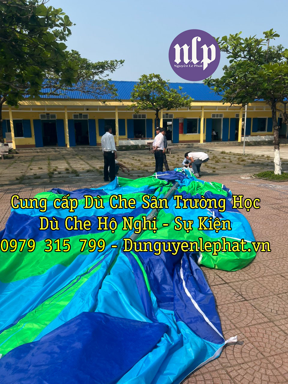 Dù che sân trường học tại Hà Tĩnh